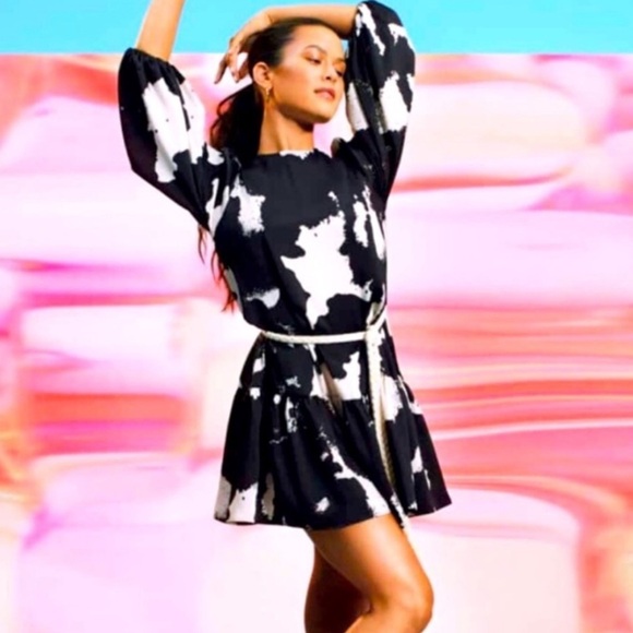 ALEXIS Abstract Long Sleeve Rope Belt Tiered Mini Dress Black and Cream Size XS - Picture 3 of 12